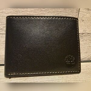 Timberland Black Leather Wallet with Contrast Stitching
